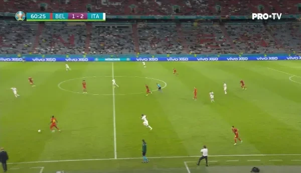 OCAZIE BELGIA! De Bruyne ii centreaza ideal in fata portii lui Lukaku, care nu reuseste sa suteze dupa ce Spinazzola a respins balonul