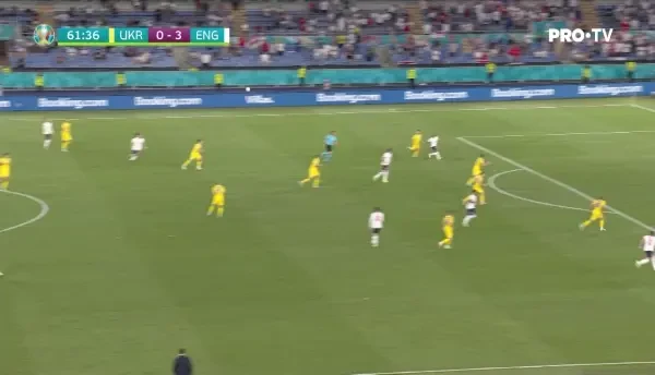 OCAZIE ANGLIA! Kane trimite un voleu puternic spre poarta, dar Buschan a respins superb!