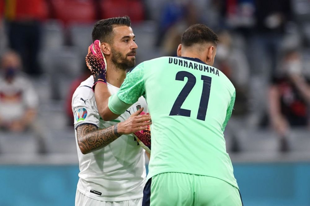 Asa ceva nu s-a mai vazut! Donnarumma si-a luat manusi 