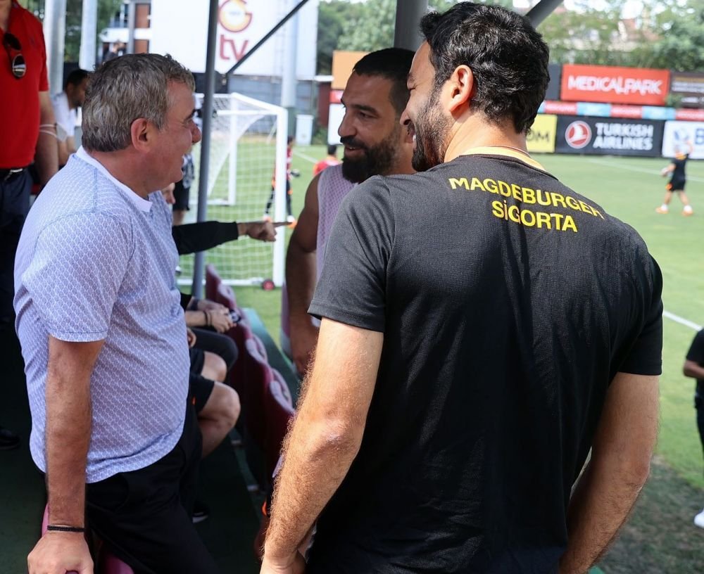 S-a aflat motivul pentru care Hagi si Popescu au fost la Galatasaray! Clipul postat pe contul oficial al clubului_3