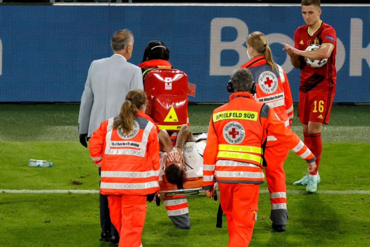 Sora lui Courtois isi cere scuze dupa scandalul provocat la meciul cu Italia! Ce s-a intamplat in momentul in care Spinazzola s-a accidentat_4