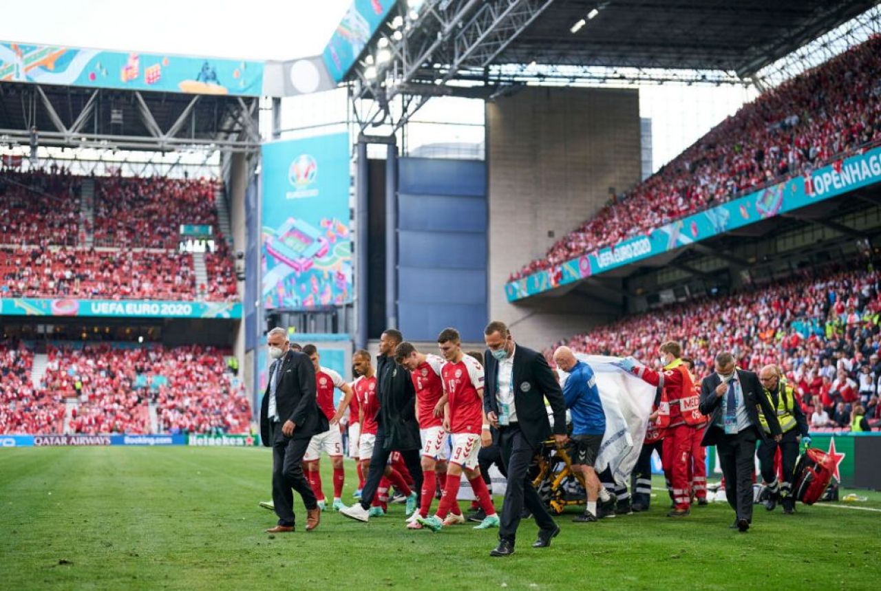 Gest superb al lui Ceferin pentru doctorii care i-au salvat viata lui Eriksen! Presedintele UEFA i-a invitat la finala Euro 2020 _4