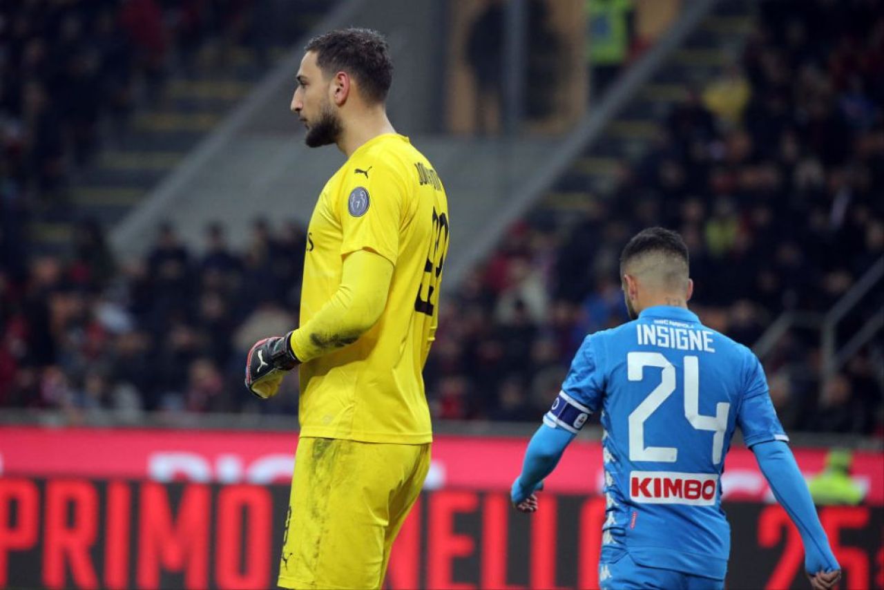 Clipul care face inconjurul lumii. Ce i-au facut colegii lui Insigne pentru a ajunge la inaltimea lui Donnarumma VIDEO _1
