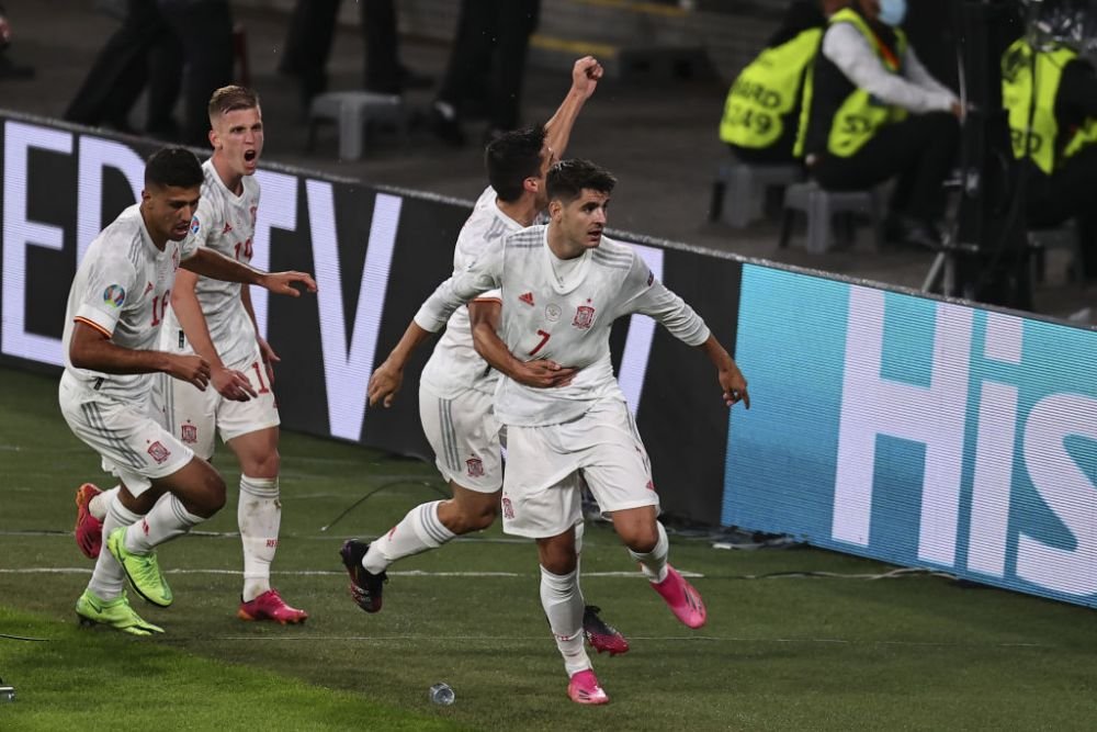 A fost show total! Italia si Spania au facut spectacol pe teren, suporterii s-au dat in spectacol in tribune. Imaginile zilei la Euro 2020_12