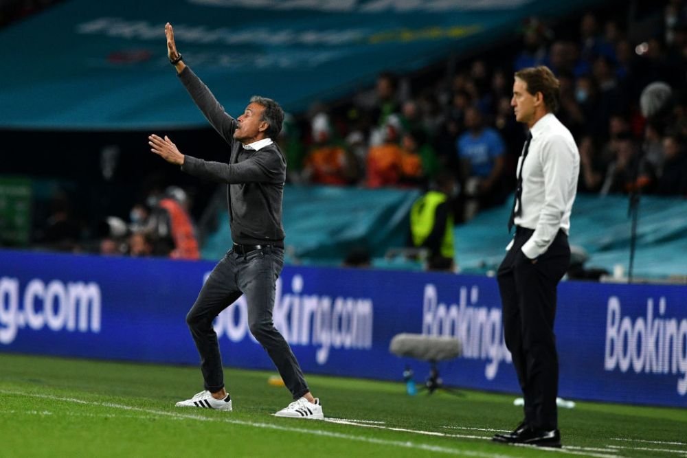 A fost show total! Italia si Spania au facut spectacol pe teren, suporterii s-au dat in spectacol in tribune. Imaginile zilei la Euro 2020_18