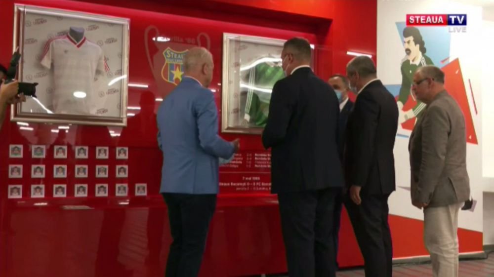 Imagini spectaculoase din Ghencea! Fostele glorii ale Stelei, prezente la inaugurarea noului stadion + Scenografie superba realizata de fanii stelisti_12