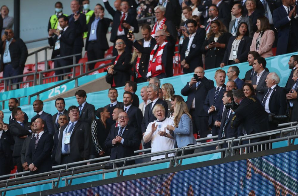 Boris Johnson si sotia sa, in prim planul invitatiilor de pe Wembley. Premierul britanic i-a eclipsat pe David Beckham si pe Printul William_5