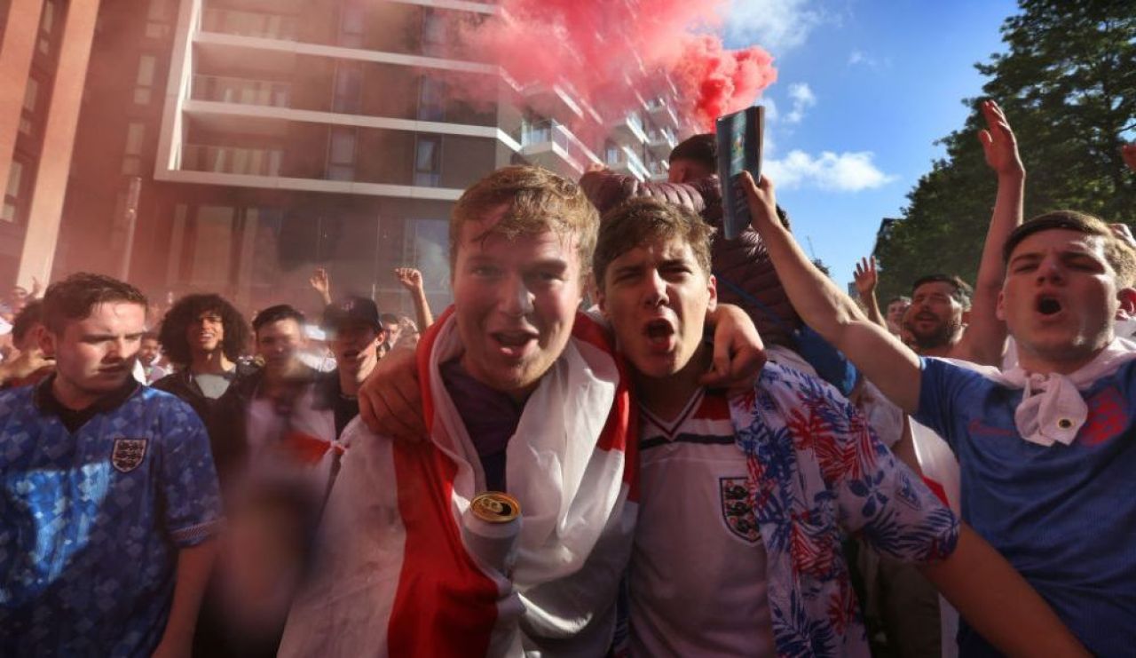 Demers ULUITOR in Marea Britanie! Fanii cer ca 12 iulie sa fie declarata zi de sarbatoare nationala, daca Anglia castiga EURO 2020_1