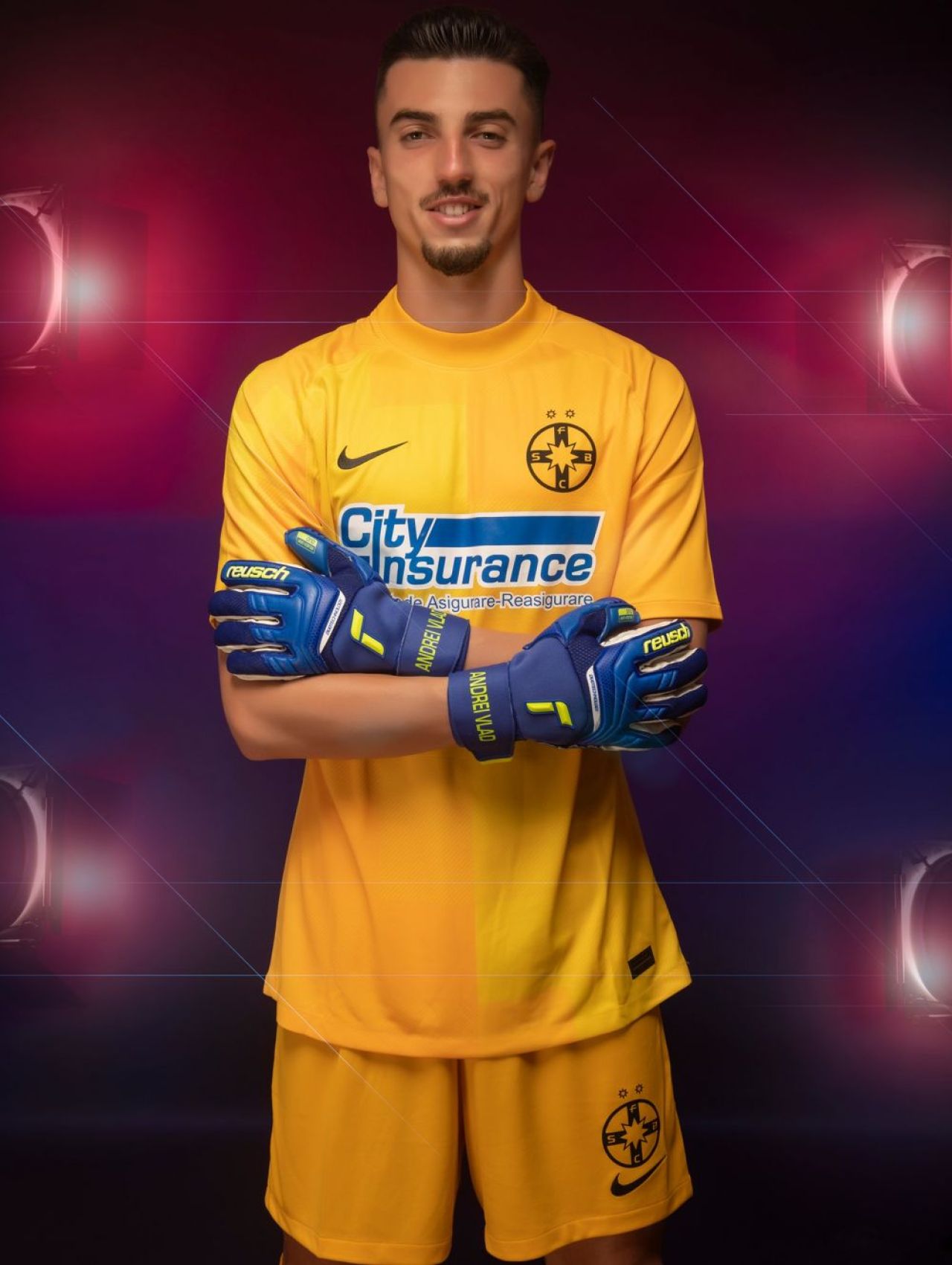 FCSB si-a prezentat noul echipament de joc! Imagini spectaculoase cu tinutele oficiale ale lui jucatorilor _2