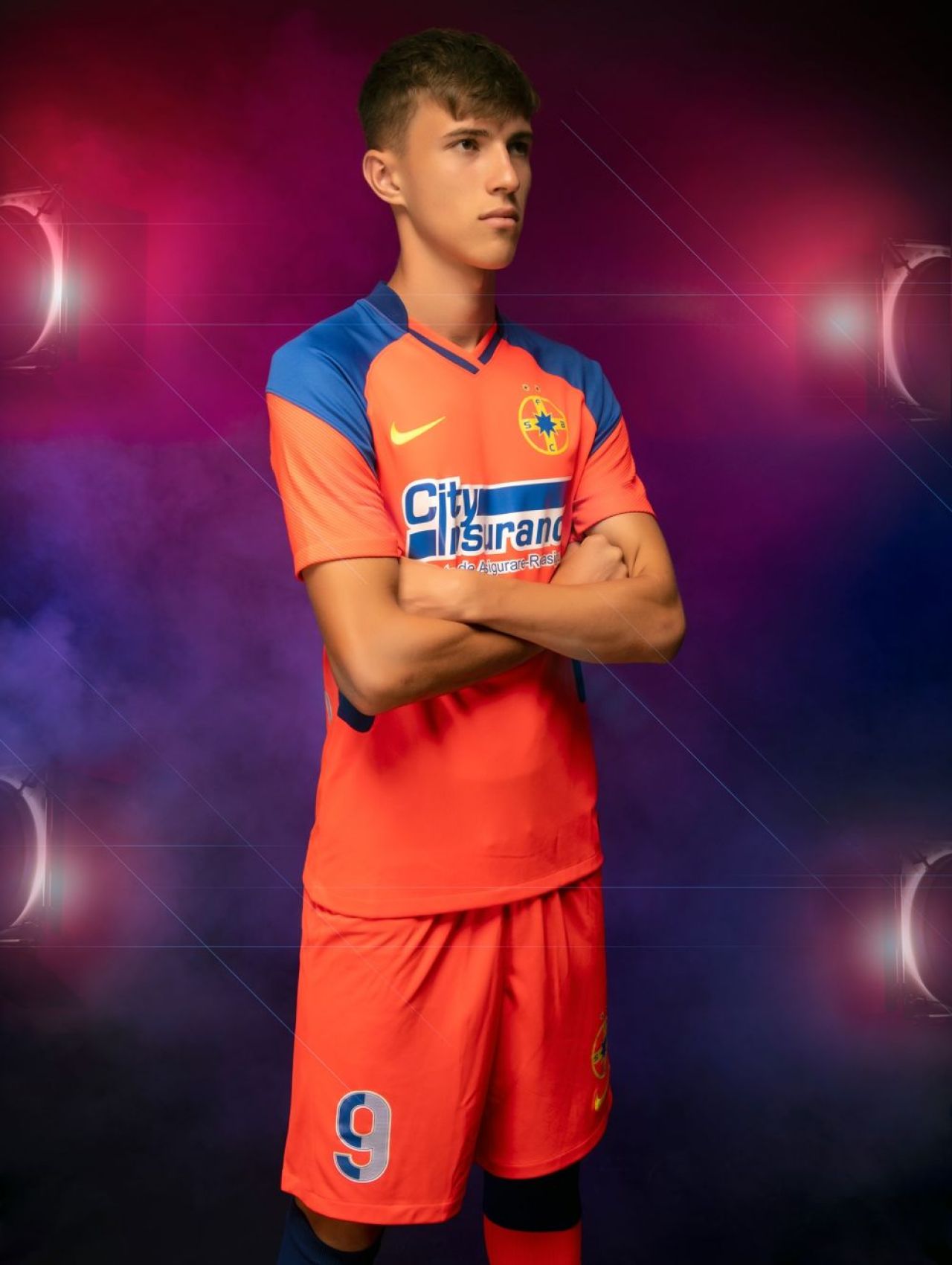 FCSB si-a prezentat noul echipament de joc! Imagini spectaculoase cu tinutele oficiale ale lui jucatorilor _10