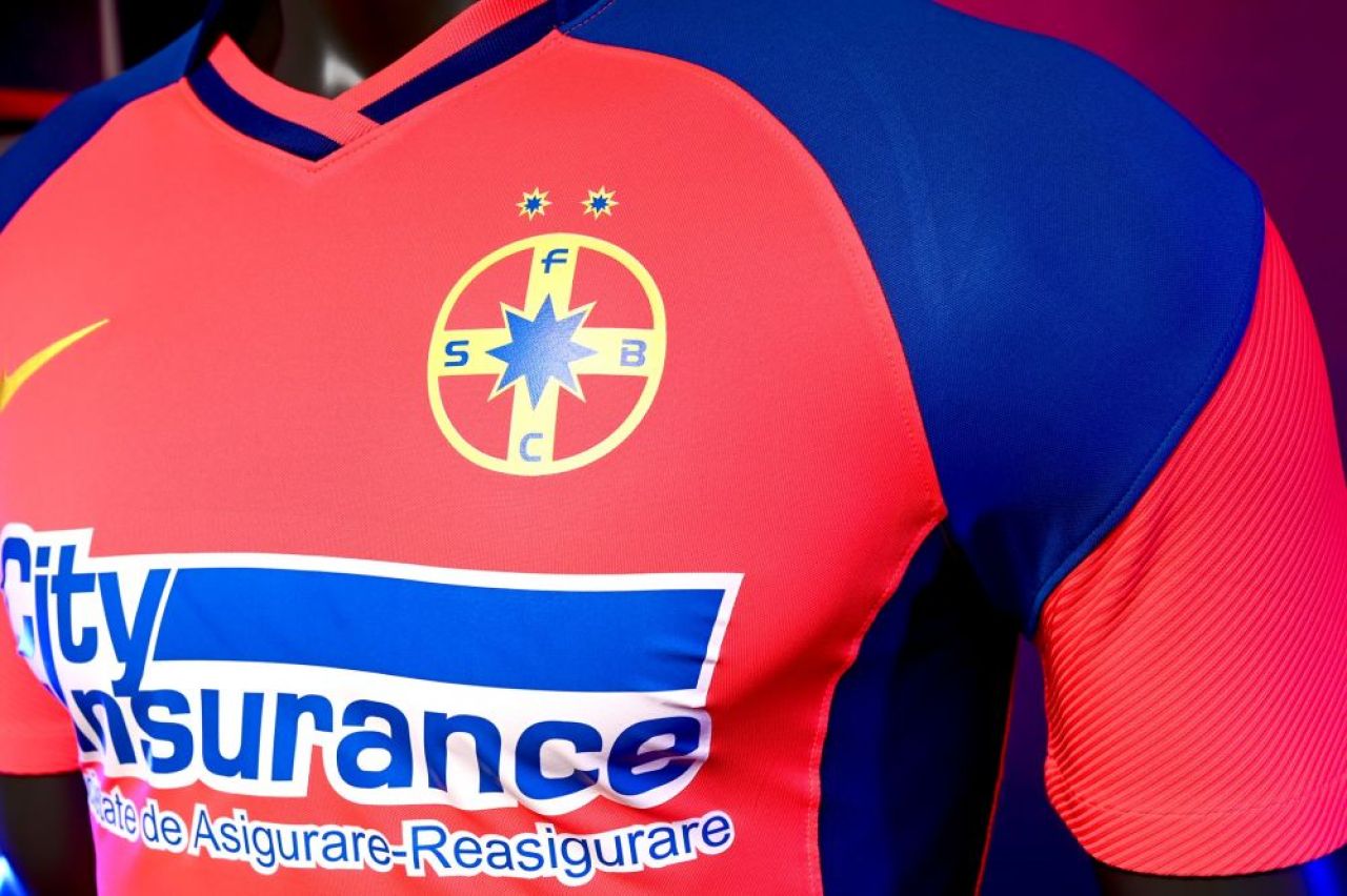 FCSB si-a prezentat noul echipament de joc! Imagini spectaculoase cu tinutele oficiale ale lui jucatorilor _12