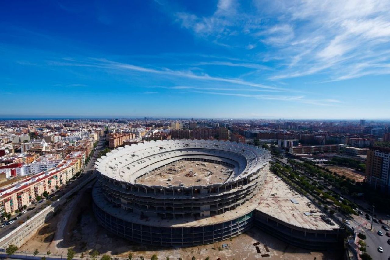 Stadionul de 300 de milioane de euro a ajuns o ruina! Arena trebuia sa fie inaugurata in 2009 _2