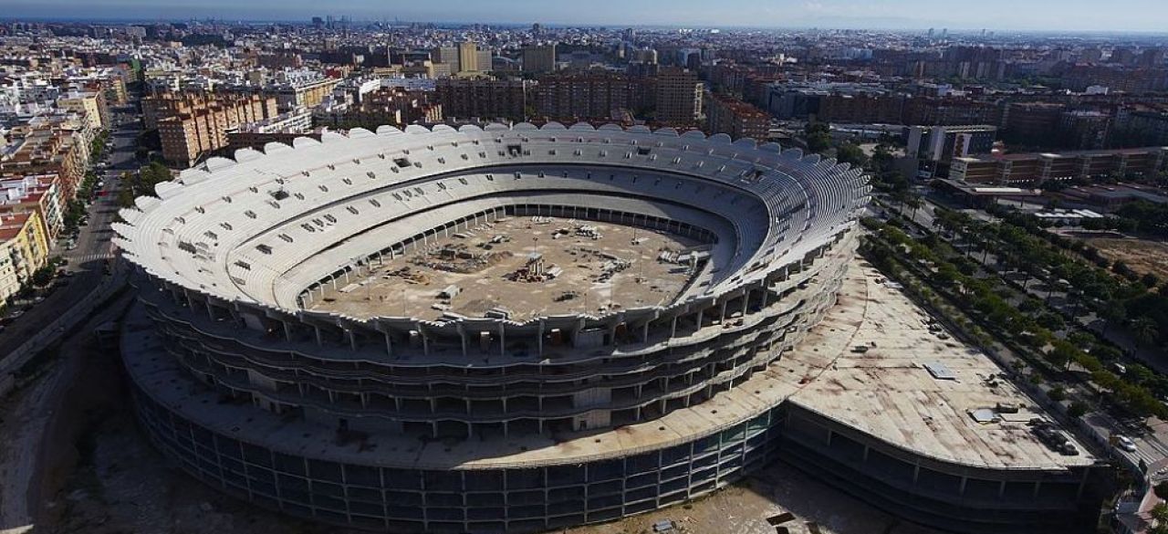 Stadionul de 300 de milioane de euro a ajuns o ruina! Arena trebuia sa fie inaugurata in 2009 _3