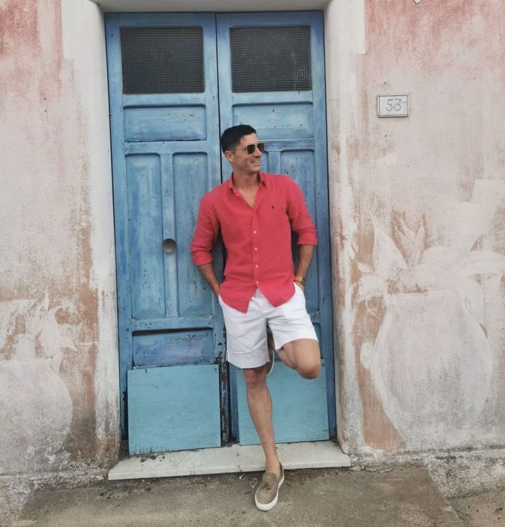 Nu poate sta departe de minge! :) Imagini geniale cu Lewandowski in vacanta! A iesit in strada sa se joace fotbal cu copiii _8