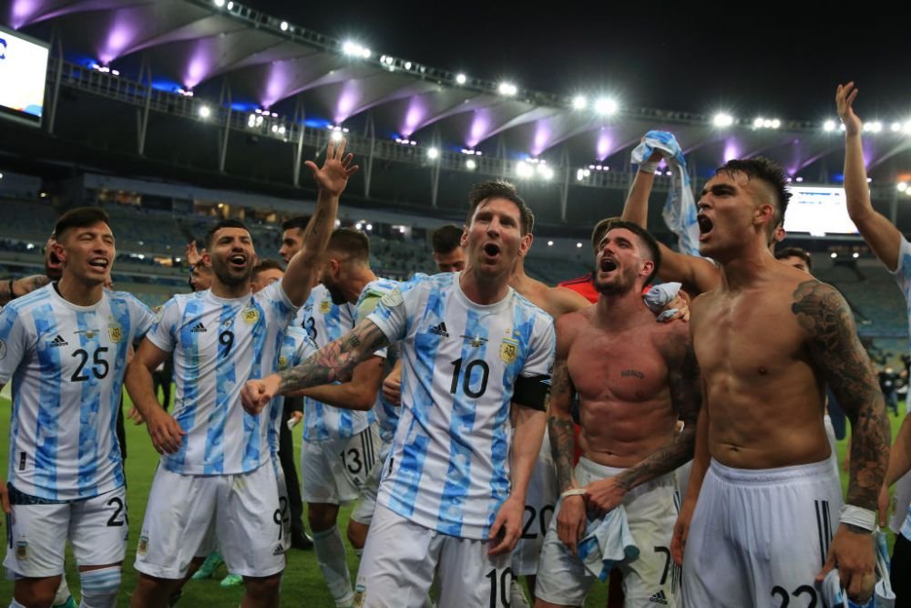 FOTO Messi i-a ingenunchiat pe brazilieni chiar pe Maracana! Cele mai frumoase imagini de la sarbatoarea argentinienilor_9