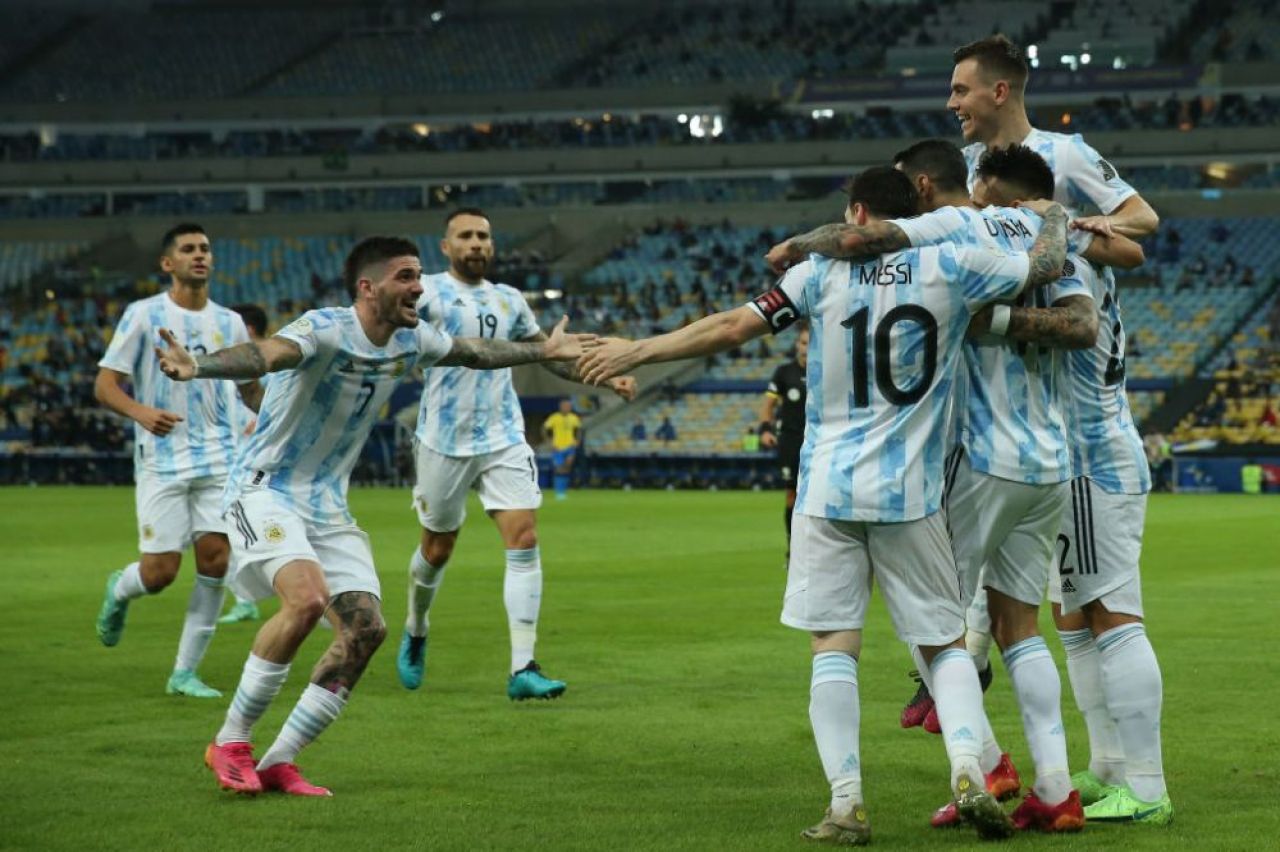 Reactia comentatorilor argentinieni dupa golul lui Angel Di Maria a facut inconjurul lumii. Au strigat minute in sir