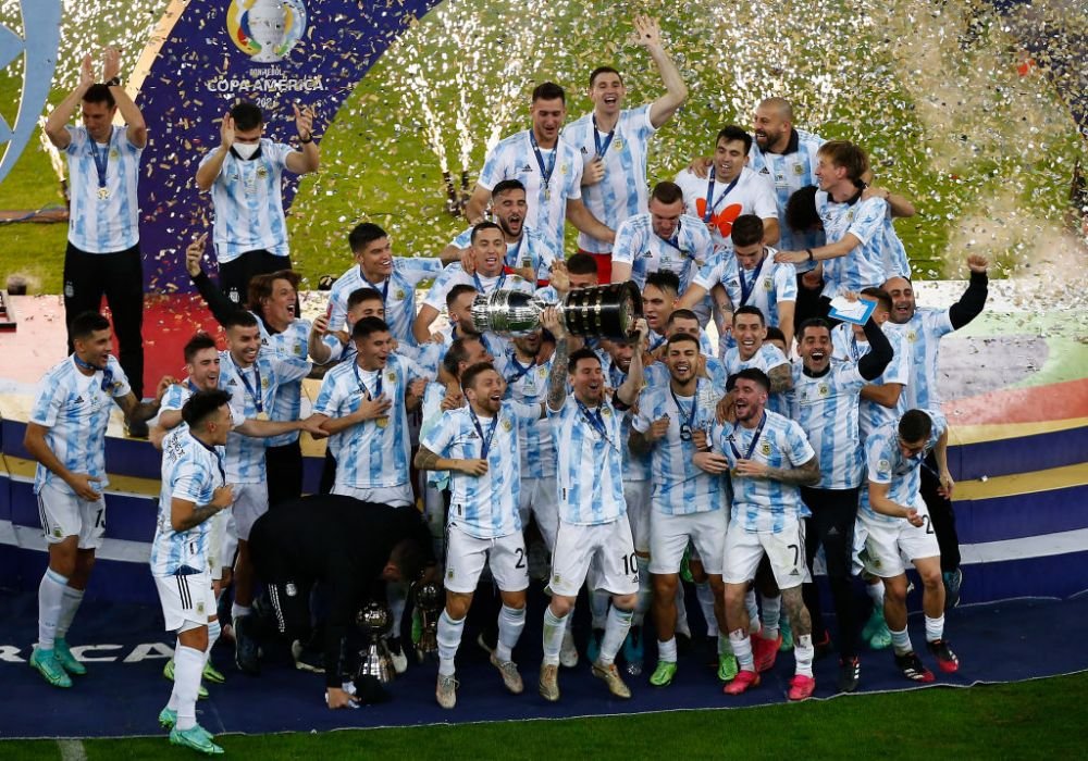FOTO Messi i-a ingenunchiat pe brazilieni chiar pe Maracana! Cele mai frumoase imagini de la sarbatoarea argentinienilor_14