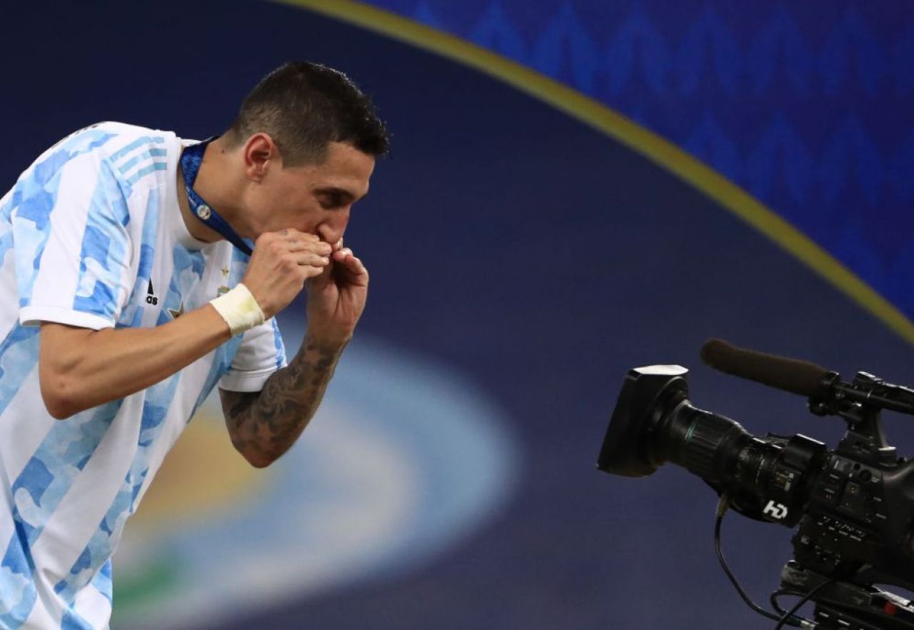 FOTO Messi i-a ingenunchiat pe brazilieni chiar pe Maracana! Cele mai frumoase imagini de la sarbatoarea argentinienilor_21