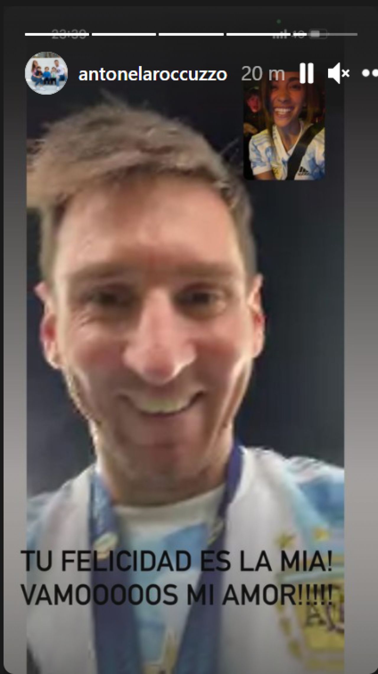 Gestul minunat facut de Messi dupa ce a castigat Copa America: s-a asezat in mijlocul terenului si si-a sunat familia. Reactia baietilor _10