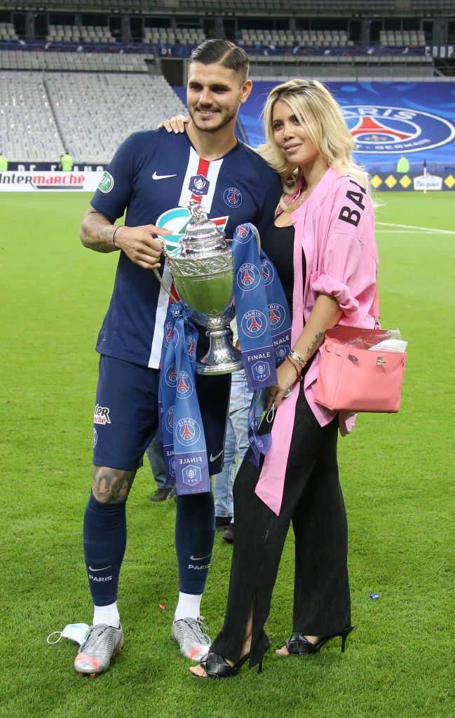 Wanda Nara i-a facut pe italieni sa viseze! Revine Icardi in Italia? Mesajul postat de sotia acestuia_2