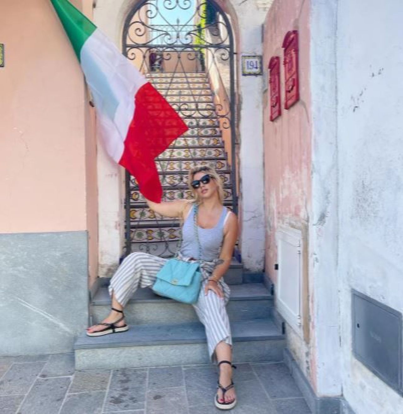 Wanda Nara i-a facut pe italieni sa viseze! Revine Icardi in Italia? Mesajul postat de sotia acestuia_7