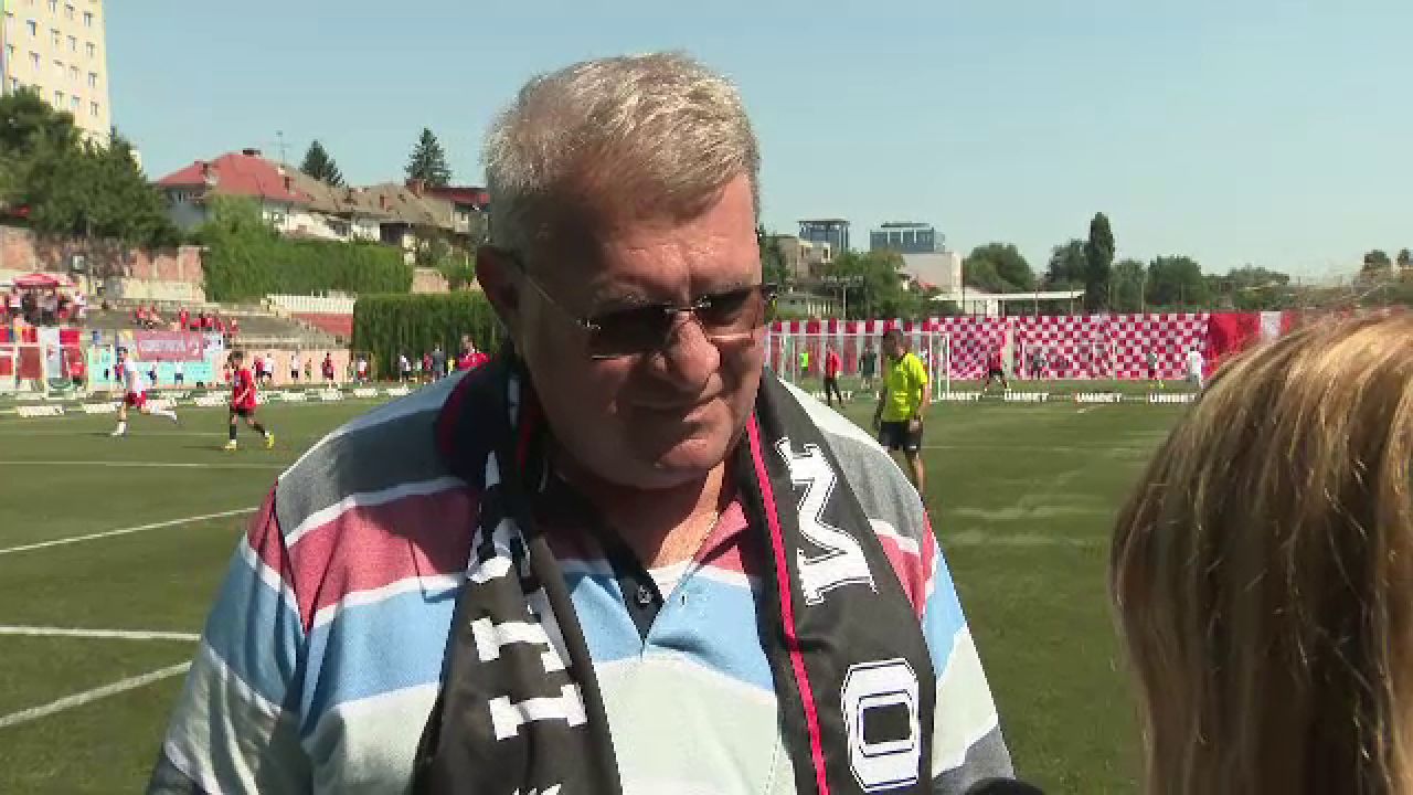 Uhrin s-a despartit in urale de fanii lui Dinamo la Cupa DDB! Imagini de senzatie. Ce au spus Muresan si Danciulescu despre Bonetti_11