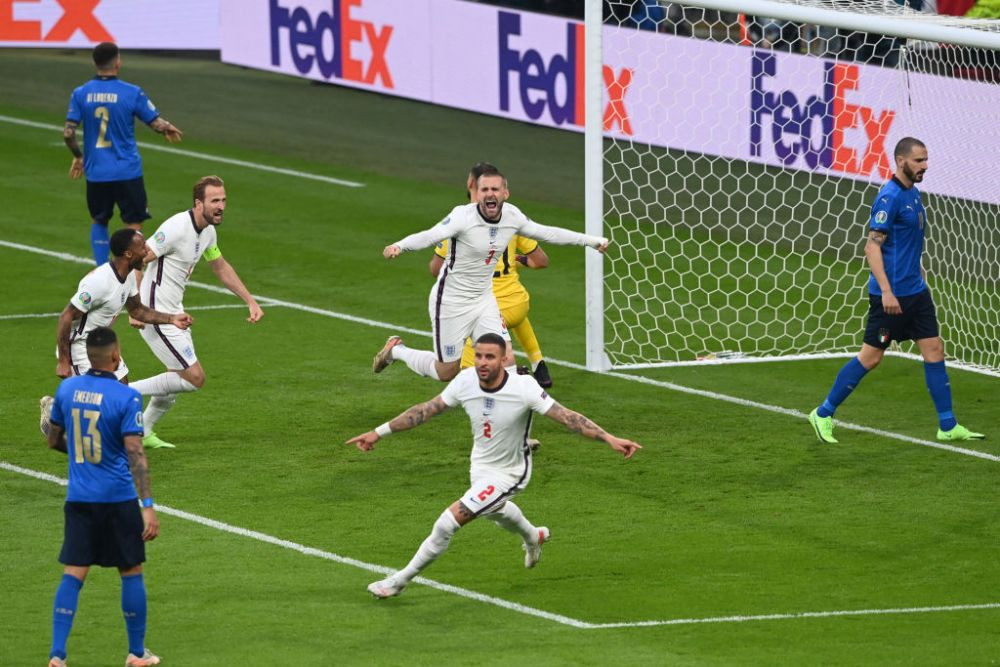 Performanta uluitoare izbutita de Luke Shaw! Golul fabulos marcat de englezi intra in istoria Campionatului European