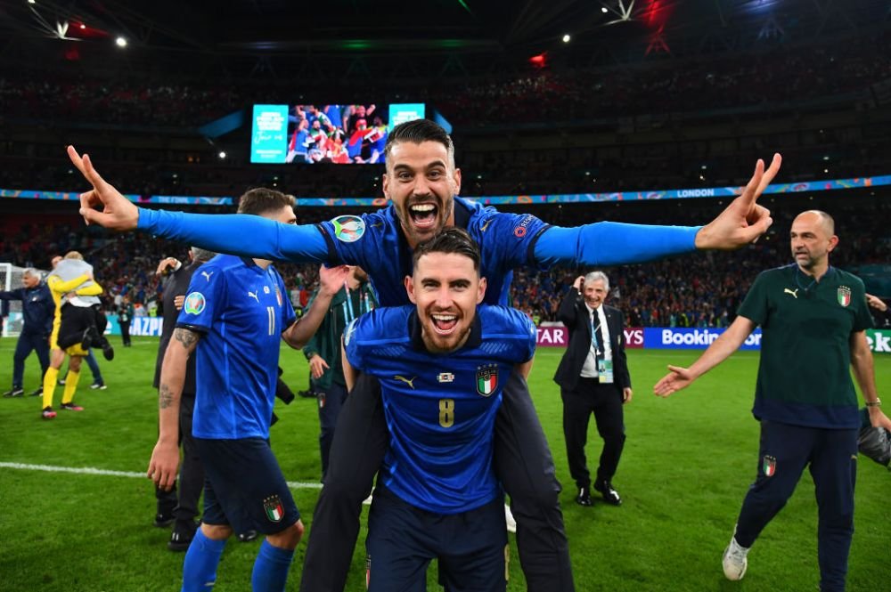 Italia, Regina Europei! Jucatorii lui Mancini s-au auzit mai tare decat toti englezii de pe Wembley! Imagini de senzatie de la ceremonia de premiere_3