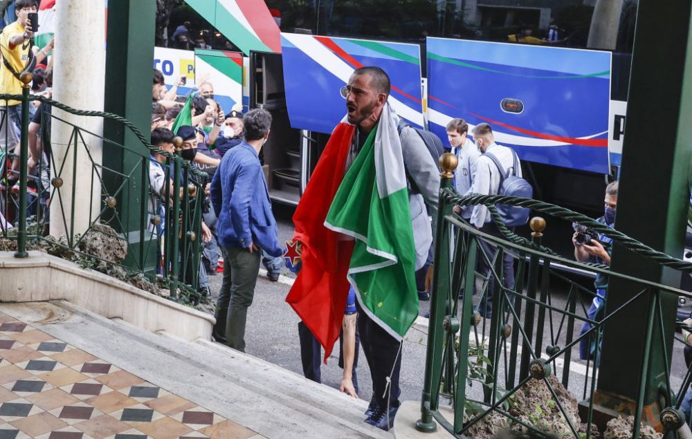 'It is at Rome!'. Trofeul EURO 2020 a ajuns in Italia: Squadra Azzurra a avut parte de o primire impresionanta VIDEO _8