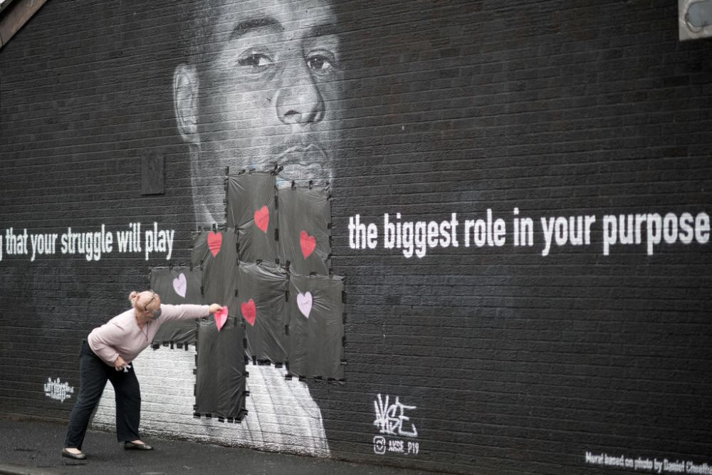 El a facut asta! Boris Johnson, considerat principalul vinovat pentru atacurile rasiste la adresa fotbalistilor englezi