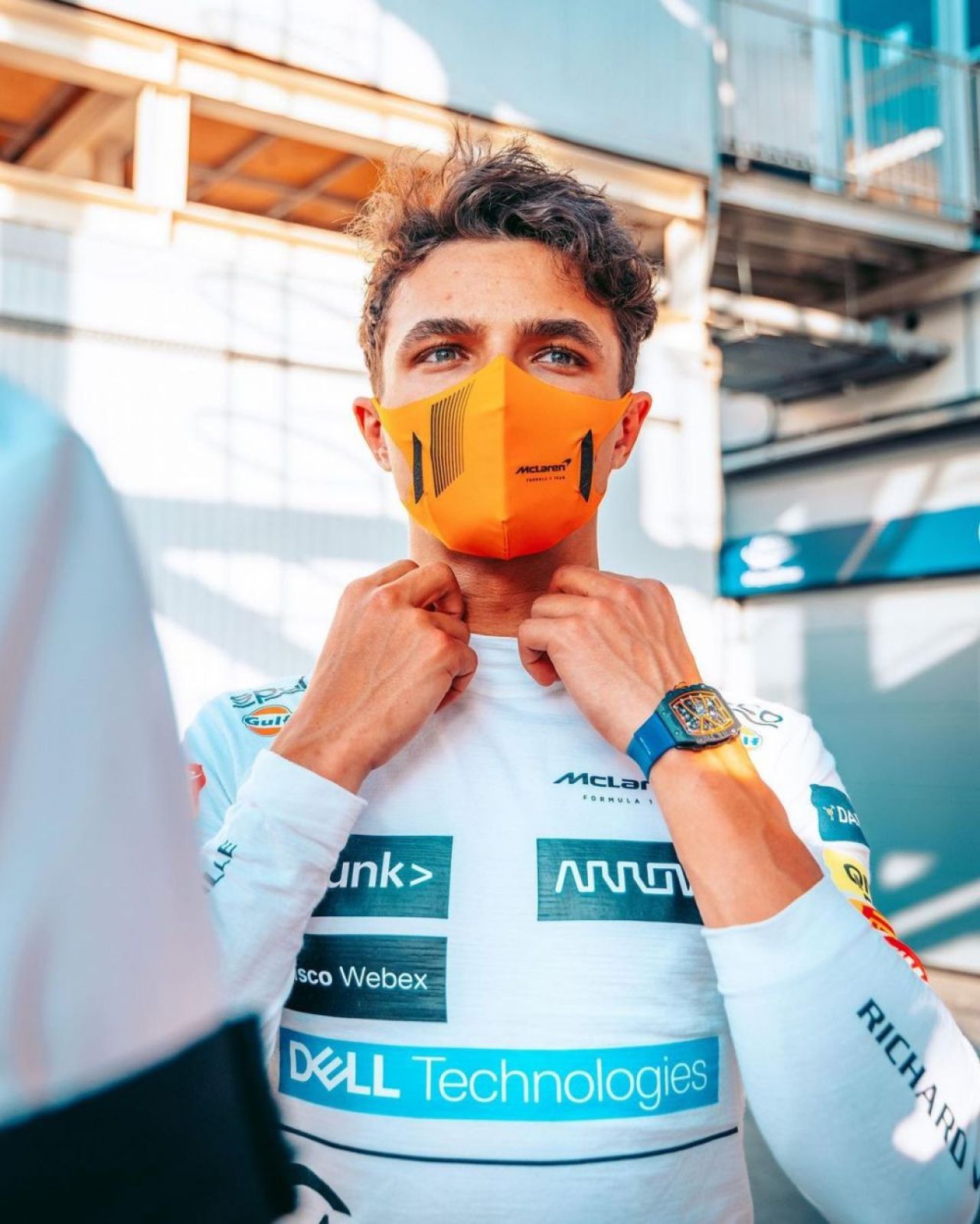 A fost jefuit de peste 45 000 de euro in finala de pe Wembley! Starul din Formula 1 a ramas fara ceas dupa incidentele de la stadion_4
