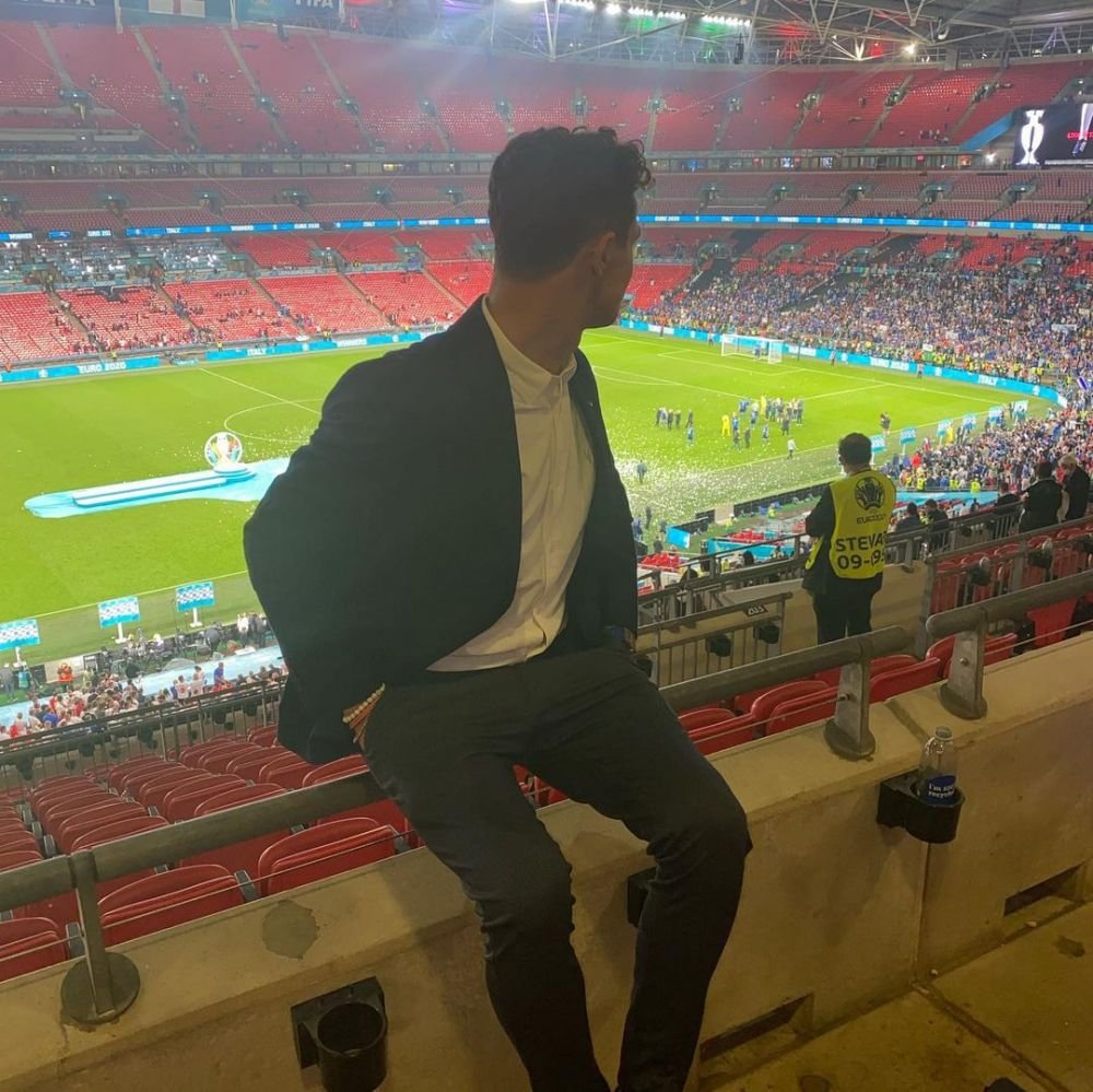 A fost jefuit de peste 45 000 de euro in finala de pe Wembley! Starul din Formula 1 a ramas fara ceas dupa incidentele de la stadion_8