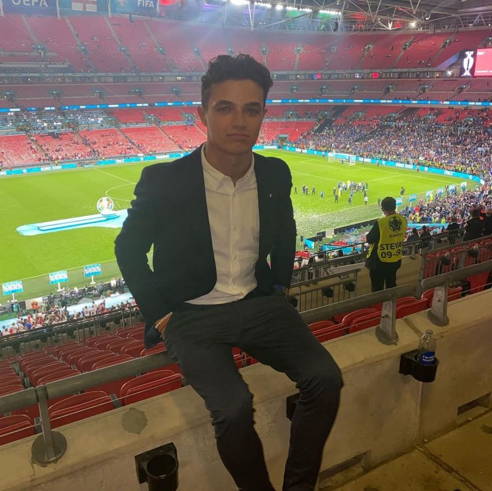 A fost jefuit de peste 45 000 de euro in finala de pe Wembley! Starul din Formula 1 a ramas fara ceas dupa incidentele de la stadion_9