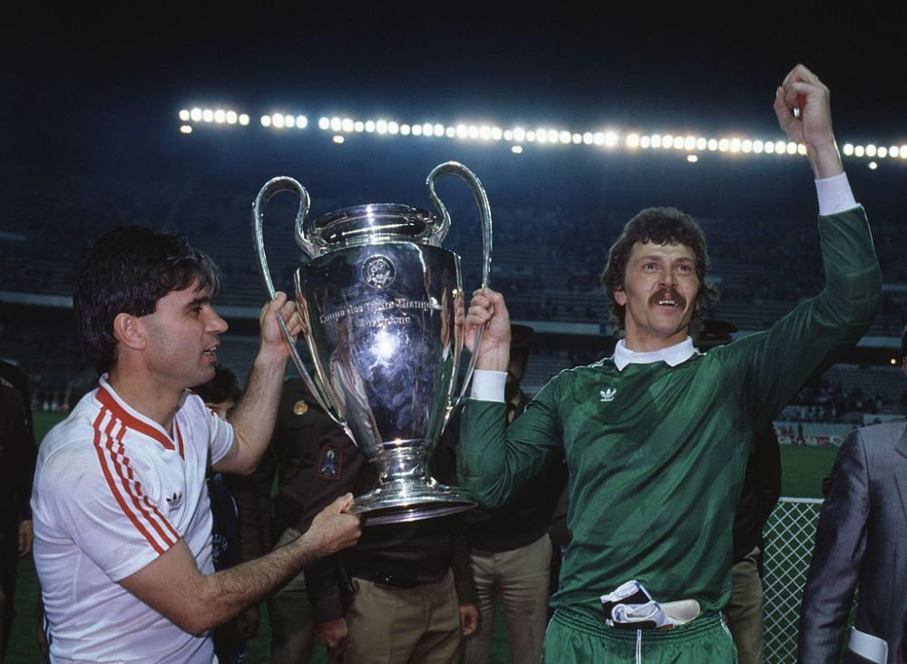 5 finale memorabile care au fost pierdute la loviturile de departajare. De la celebrul penalty ratat de Baggio pana la Minunea de la Istanbul_5