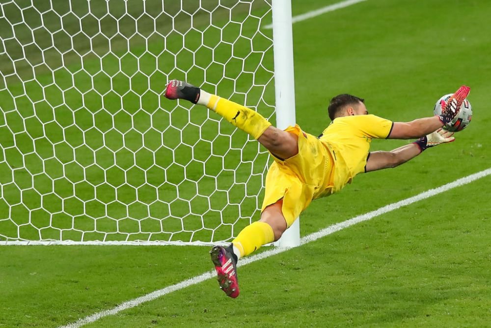 UEFA a anuntat echipa oficiala a turneului! Cinci jucatori italieni au prins 'primul 11'! Golgheterul Ronaldo a fost lasat pe dinafara. Cum arata_2