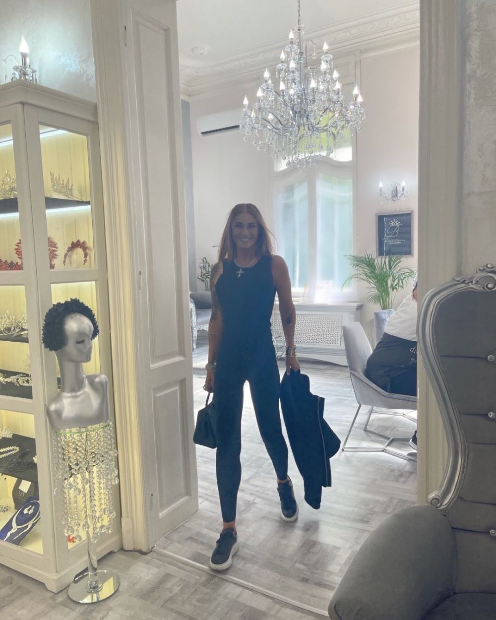 Anamaria Prodan, audiata la DNA! Ce a declarat impresarul cand a iesit din cladire _6