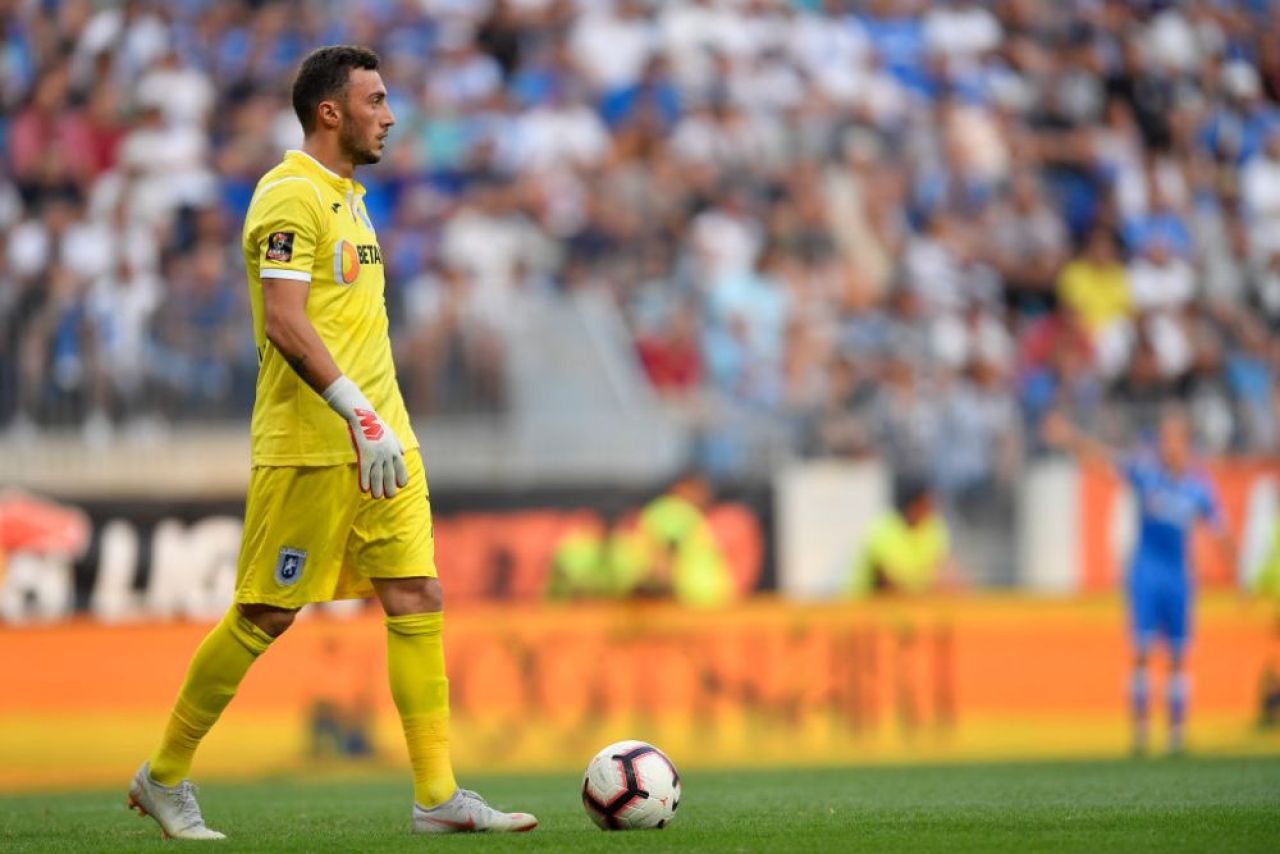Probleme mari pentru Craiova! Alexandru Cicaldau si Mirko Pigliacelli ar putea pleca de la echipa_3