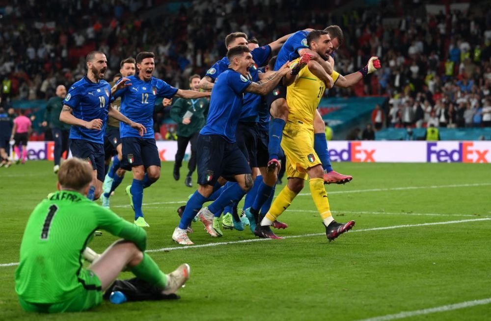 Imagini geniale din vestiarul Italiei inainte de finala de pe Wembley! Care a fost mesajul lui Mancini _7