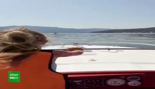 BREAKING NEWS | Imagini tulburatoare! Un caiac cu patru sportivi de la CS Orsova, spulberat de o barca plina cu turisti