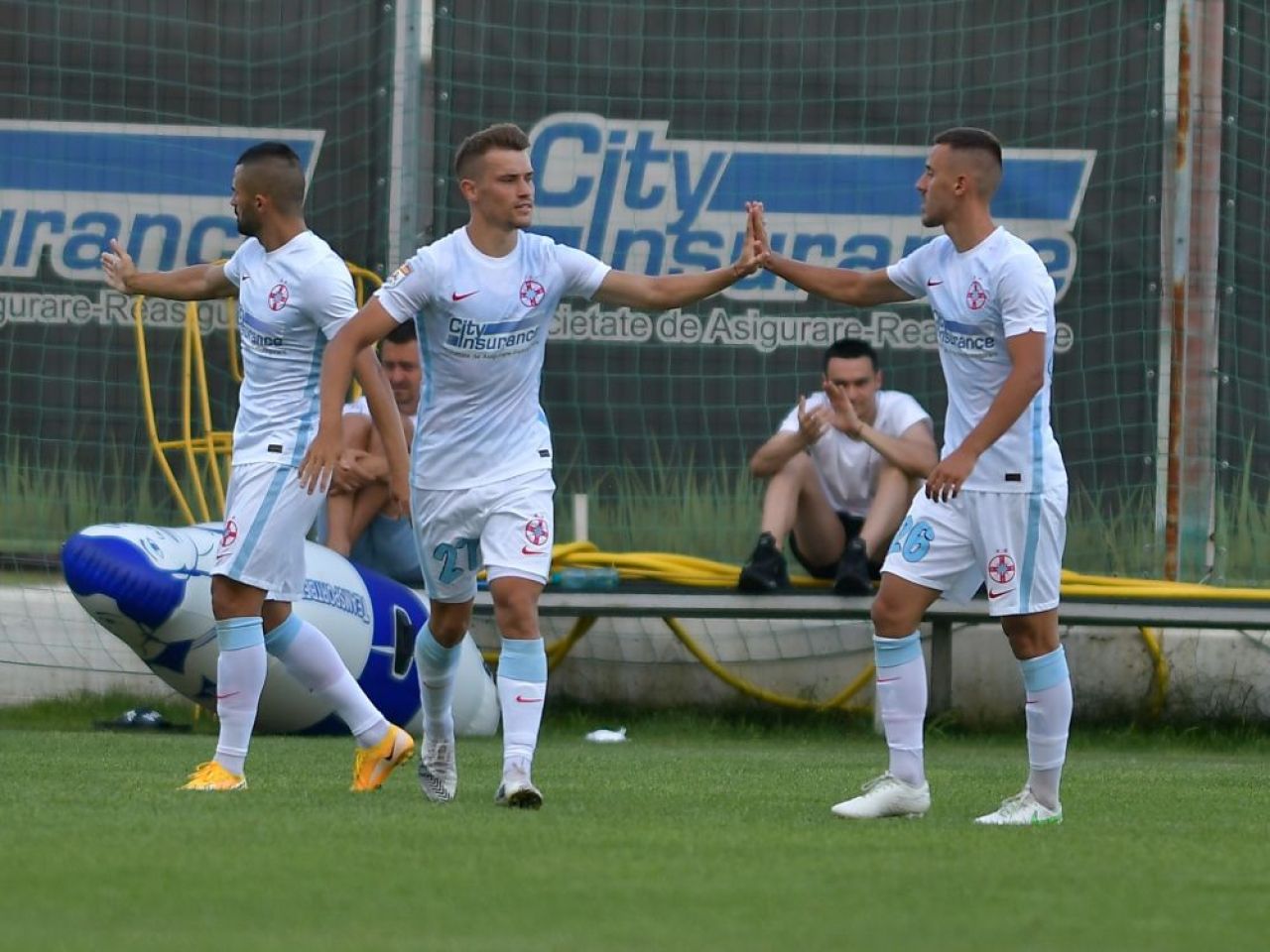Blestemul continua la FCSB! Unul dintre titularii lui Becali s-a accidentat si rateaza startul sezonului_3