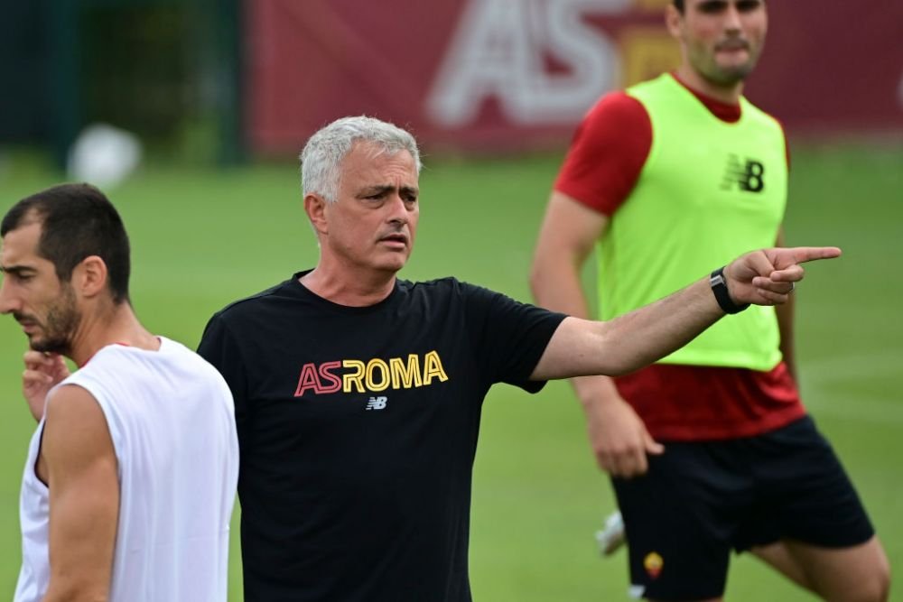 Momente impresionante in vestiarul de la AS Roma! Mourinho a filmat tot: peste 1,2 milioane de oameni au vazut clipul emotionant _4