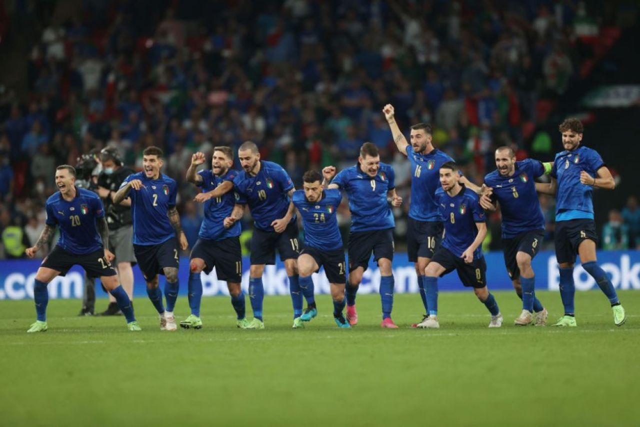 Clipul care pune capat speculatiilor despre italieni. Aproape 5 milioane de oameni au vazut ce au facut jucatorii lui Mancini la finala EURO_7