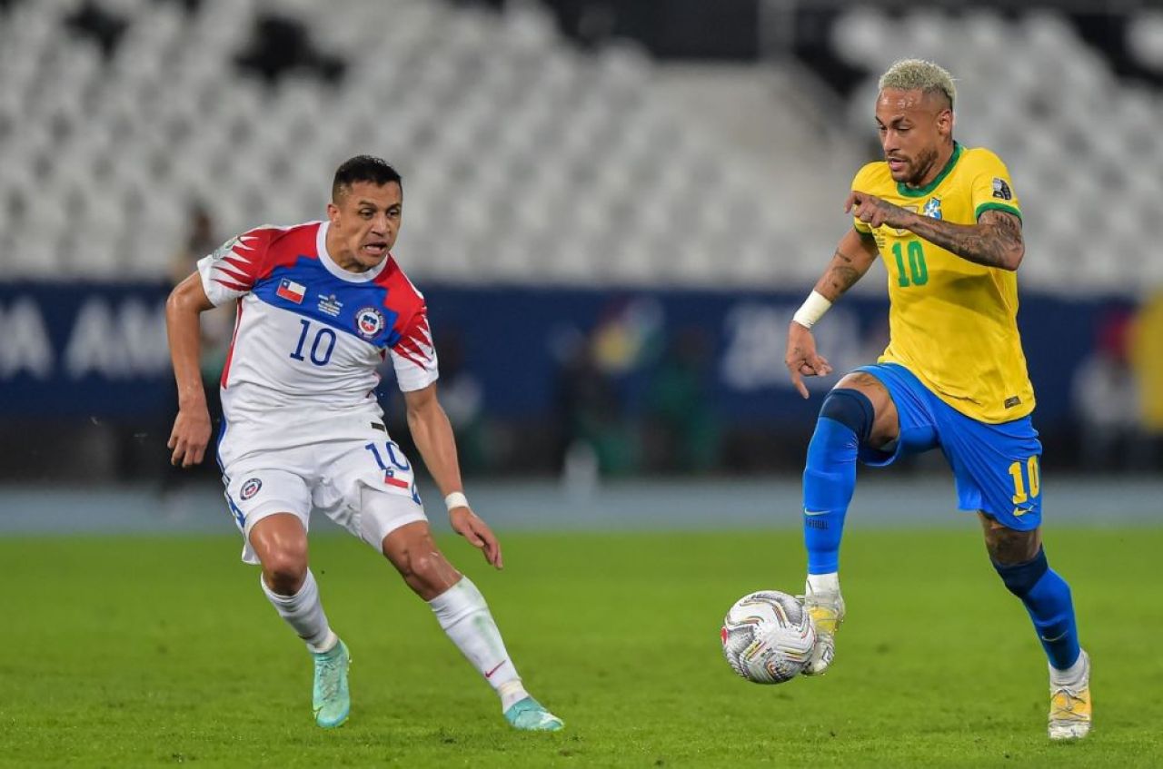 Alexis Sanchez și Giovanni Simeone „marcaj strâns” la o româncă! Au încercat să o „combine” pe Instagram_1