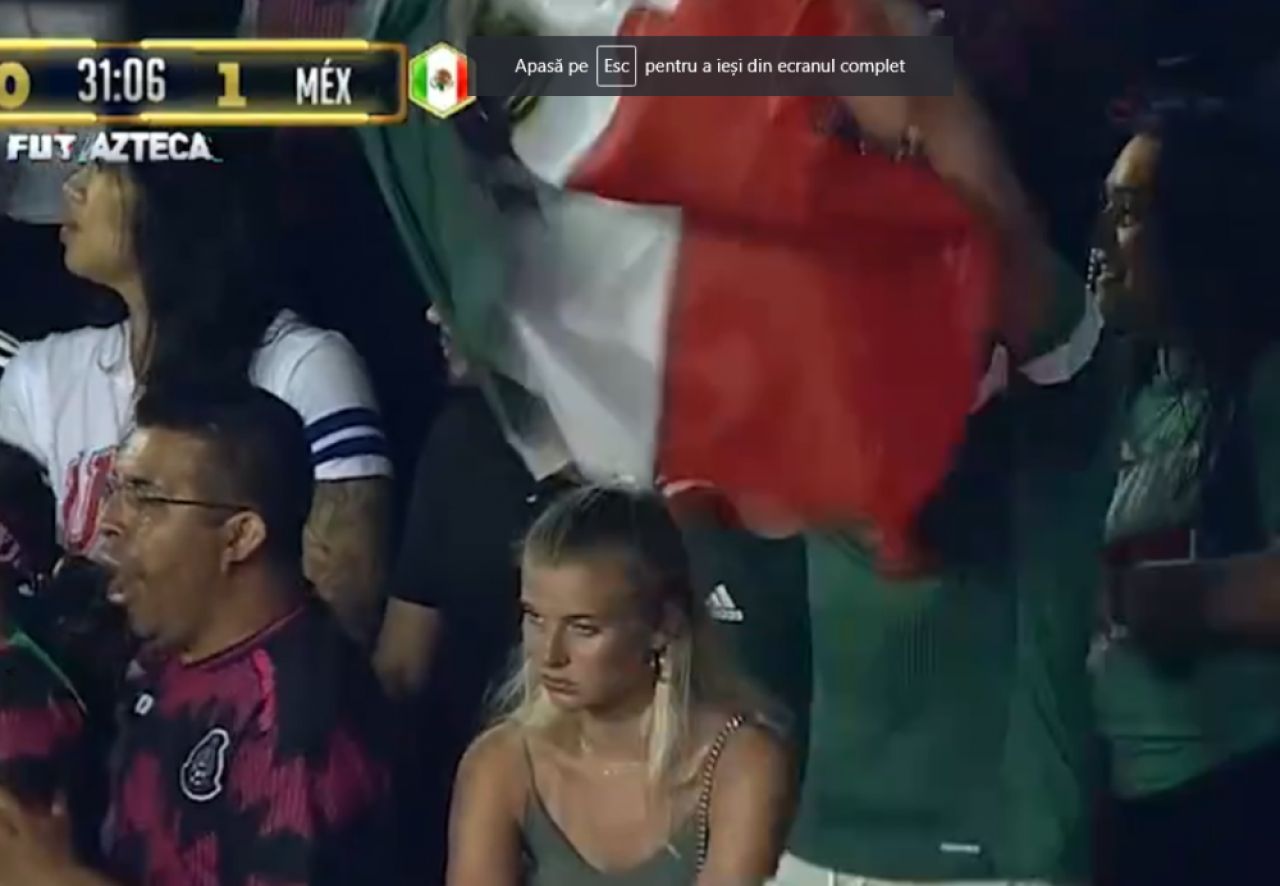 Imaginile care fac inconjurul lumii: si-a dus iubita la meci, iar reactia ei e virala!
