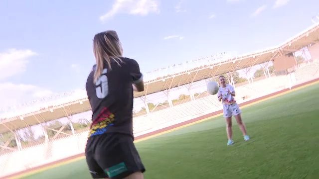 Doua surori fac senzatie in nationala de rugby a Romaniei! Una dintre fete e profesoara, cealalata e jandarmerita_2
