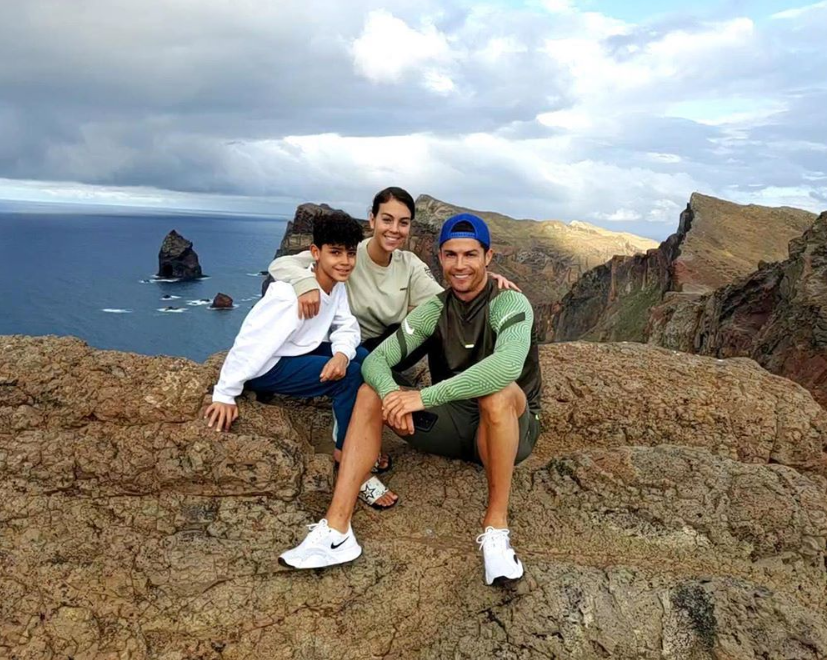 Clipul cu care Georgina Rodriguez a facut senzatie pe internet. Peste 5 milioane de oameni au urmarit-o: cum s-a filmat sub apa VIDEO _4