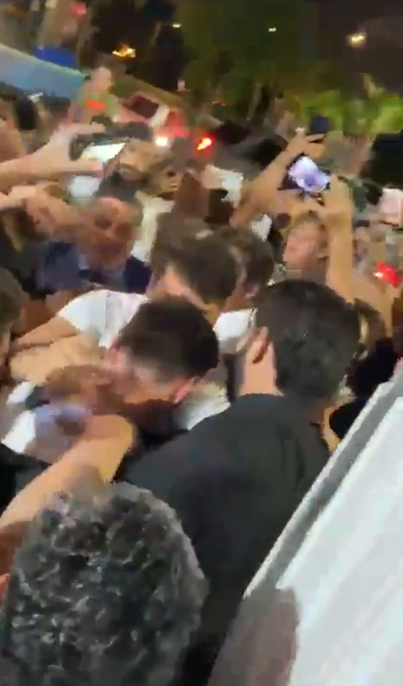 Imagini ireale cu Messi din Miami! Fanii s-au calcat in picioare pentru a se poza cu superstarul Barcelonei _3