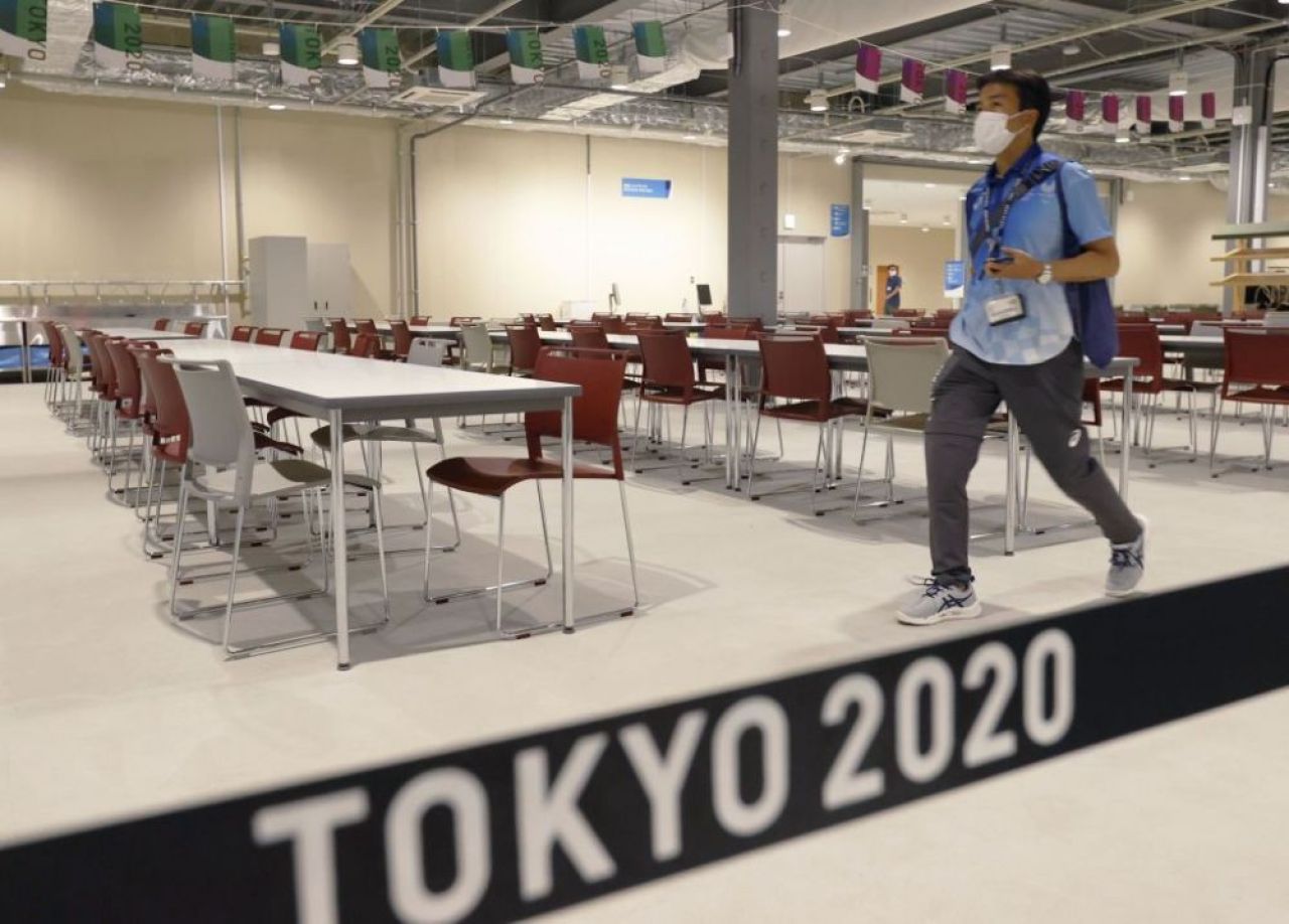 A aparut primul caz de Covid-19 in satul olimpic! O persoana a fost depistata pozitiv inainte de startul Jocurilor Olimpice_2