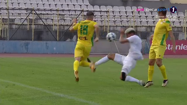 Intrare de K1 a unui fotbalist de la Gaz Metan! Arbitrul Gaman a aratat primul cartonas rosu al sezonului_4