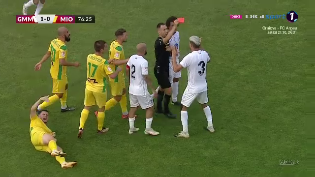 Intrare de K1 a unui fotbalist de la Gaz Metan! Arbitrul Gaman a aratat primul cartonas rosu al sezonului_10